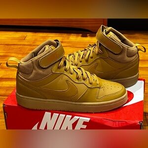 Nike Court Borough Mid 2 GS Youth Size 7 Wheat Ankle Strap